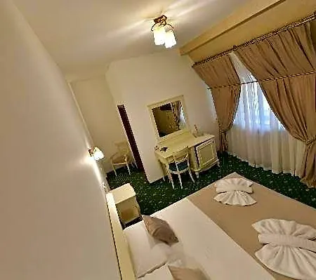 Restaurant Casa Cu Tei Szálloda Craiova