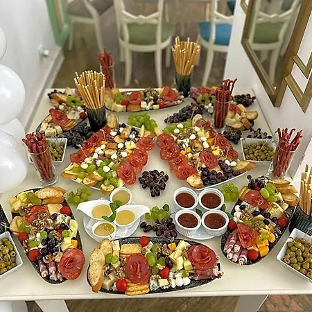 Restaurant Casa Cu Tei Szálloda Craiova