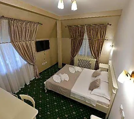 Restaurant Casa Cu Tei Szálloda 4*