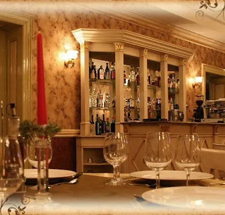 Szálloda Restaurant Casa Cu Tei 4*
