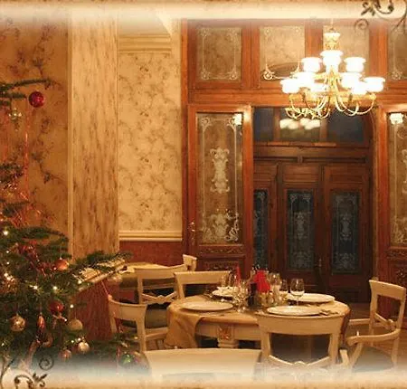 Restaurant Casa Cu Tei 4*