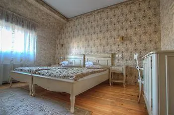 Restaurant Casa Cu Tei 4*