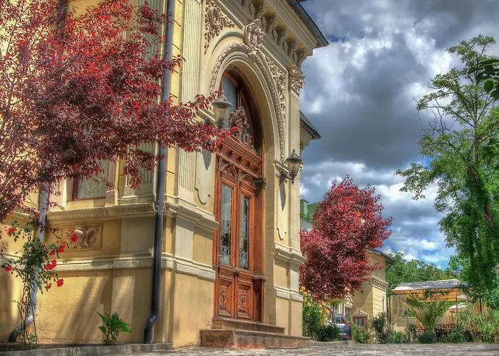 Restaurant Casa Cu Tei 4*