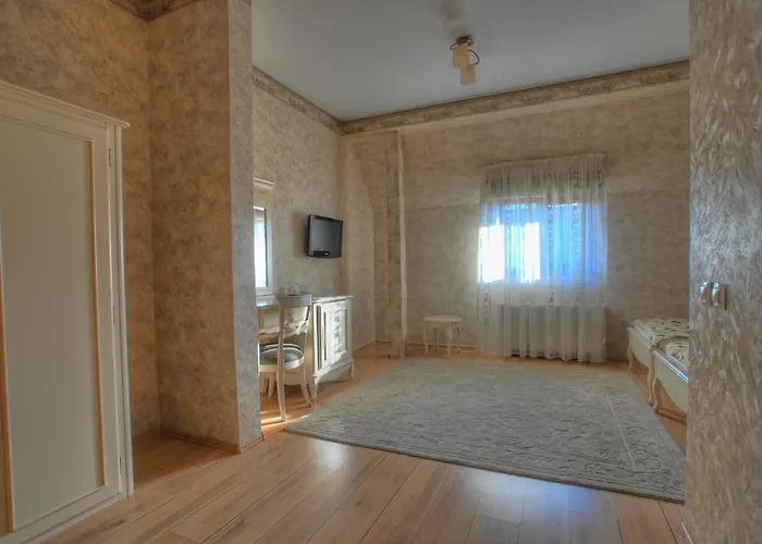 Otel Restaurant Casa Cu Tei 4*