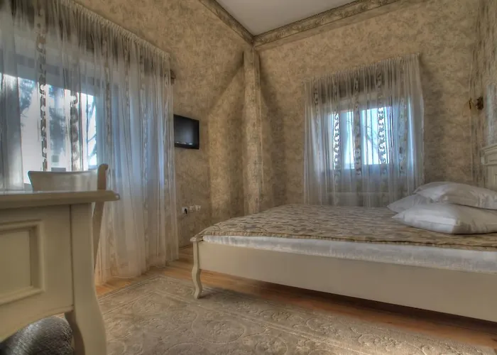 Otel Restaurant Casa Cu Tei Craiova